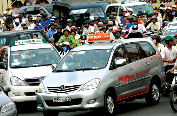 Taxi truyền thống vùng vẫy giữ thị phần