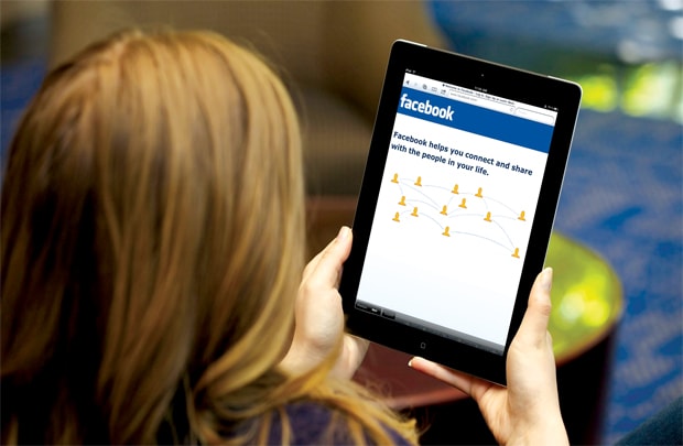 Facebook mắc kẹt trong 