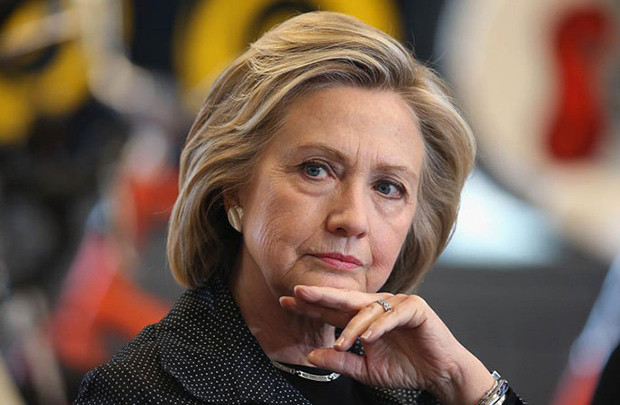 Bà Hillary Clinton công khai thu nhập trong năm 2015