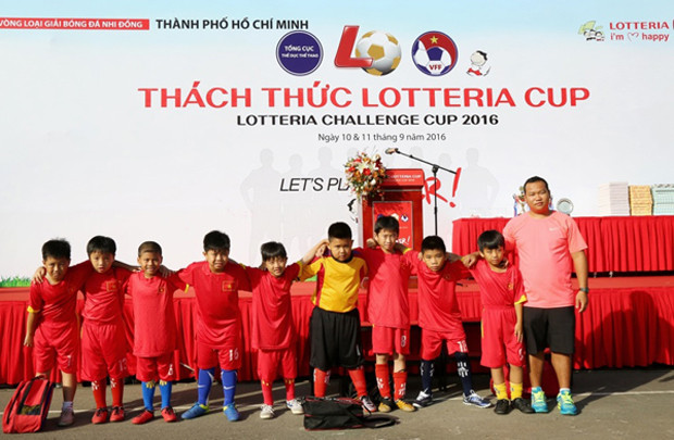 Sôi động giải bóng đá Lotteria Cup 2016 tại TP.HCM