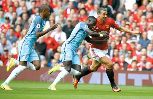 Manchester United: Tạm xong tài chính, giờ chờ chuyên môn