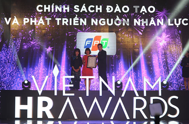 FPT được vinh danh tại Vietnam HR Awards 2016