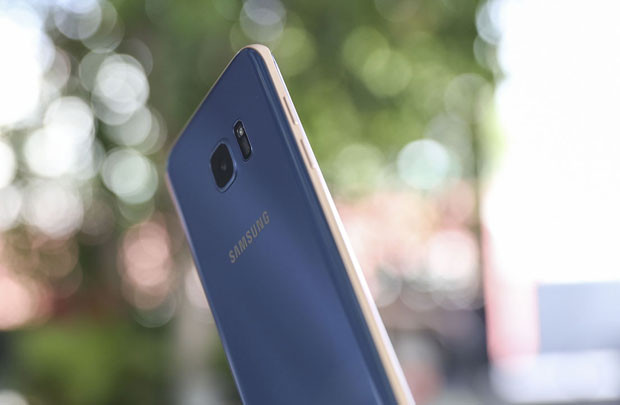 Ra mắt phiên bản Galaxy S7 Edge xanh coral