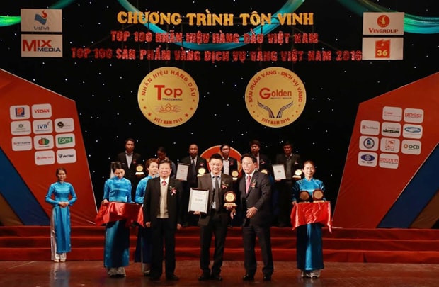 OCB đạt danh hiệu “Top 20 nhãn hiệu hàng đầu Việt Nam 2016”