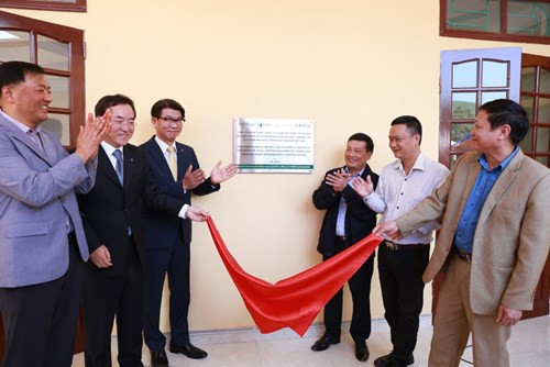 Hanwha Life Việt Nam tài trợ xây dựng trung tâm y tế tại Hòa Bình doanhnhansaigon