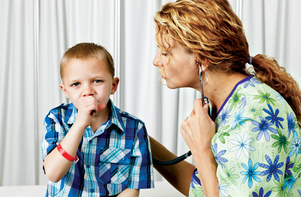 Ứng phó kịp thời với bệnh viêm phổi ở trẻ em