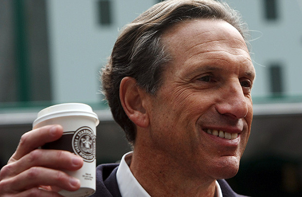 CEO Starbucks vẫn nhận lương sau khi thôi việc