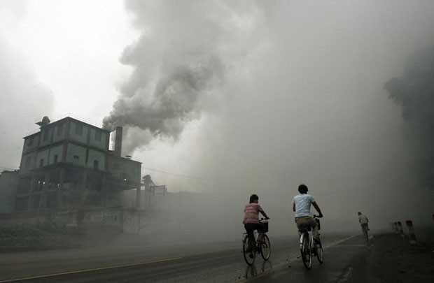 Trung Quốc mạnh tay xử lý vi phạm về môi trường