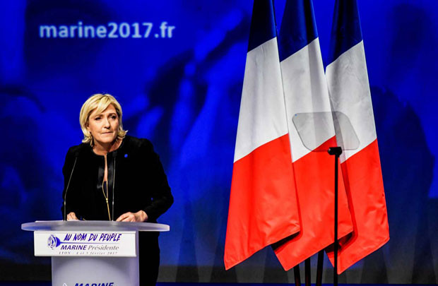 Ứng viên Tổng thống Pháp Le Pen bảo vệ kế hoạch rút khỏi EU