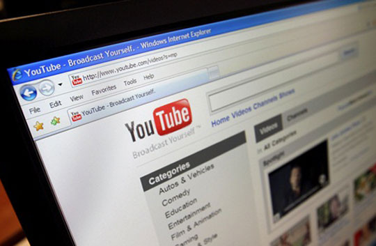 Kênh YouTube dưới 10.000 lượt xem không còn kiếm được tiền quảng cáo