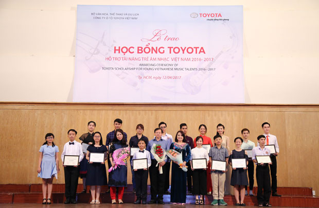 Toyota trao học bổng hỗ trợ tài năng trẻ âm nhạc Việt Nam