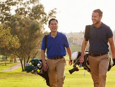 Khi nào nên bàn chuyện kinh doanh trên sân golf?