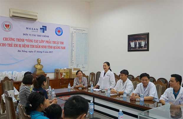 Masan tài trợ mổ đục thủy tinh thể và mổ tim cho người nghèo tại Quảng Nam