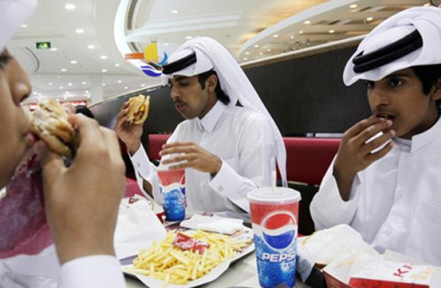 Người Qatar béo phì vì... quá giàu