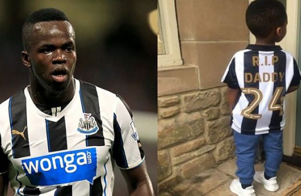 Hình ảnh con trai Tiote nhớ về cha gây xúc động
