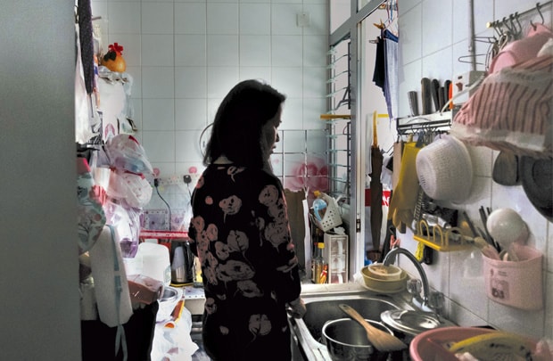 Hong Kong và gánh nặng từ bất động sản