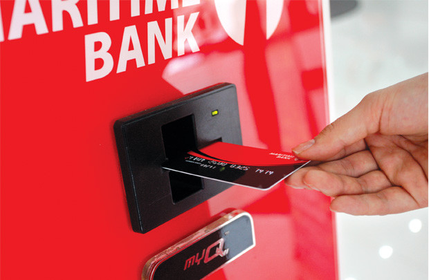 Bất cập phí và chất lượng ATM