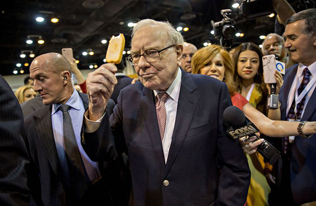 2,7 triệu USD ăn trưa với Warren Buffett là... quá rẻ