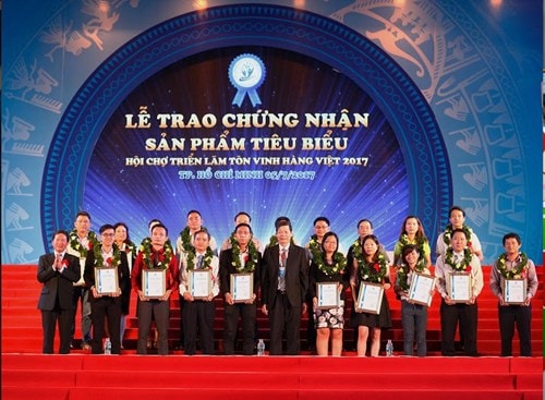 Hội chợ Triển lãm Tôn vinh hàng Việt 2017 doanhnhansaigon