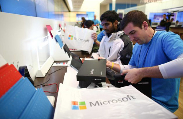 Microsoft sa thải 50.000 nhân viên bán hàng ở nước ngoài