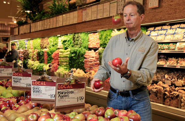 CEO John Mackey: Không ai yêu Whole Foods bằng tôi