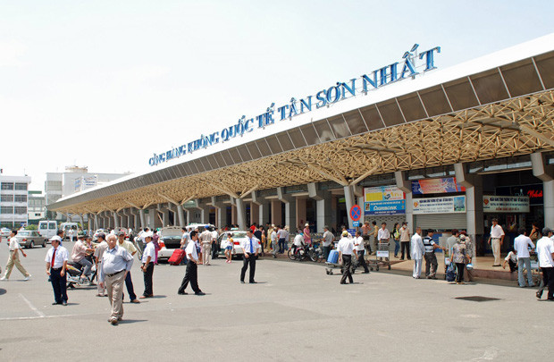 Khắc phục ùn tắc quanh sân bay Tân Sơn Nhất