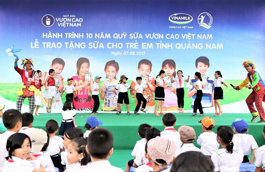 Khởi động năm thứ 10 Quỹ sữa Vươn cao Việt Nam 