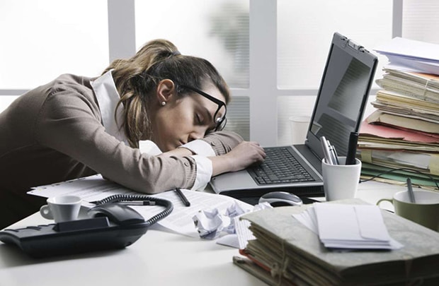 Nhân viên lớn tuổi khó hạnh phúc trong công việc