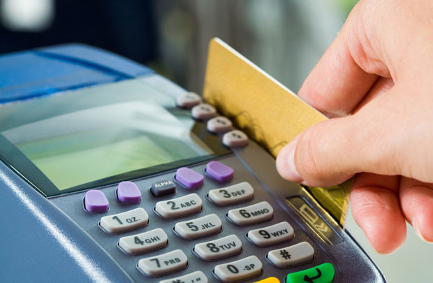 Xu hướng thanh toán qua thẻ: Nhà bán lẻ vào cuộc
