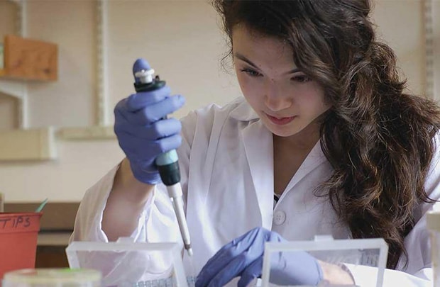Laura Deming - nhà khởi nghiệp, nhà đầu tư 23 tuổi