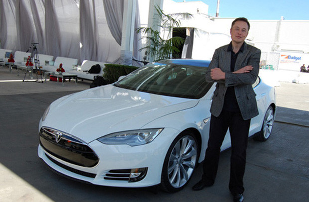 Xe bán tải điện của Elon Musk sắp ra mắt 