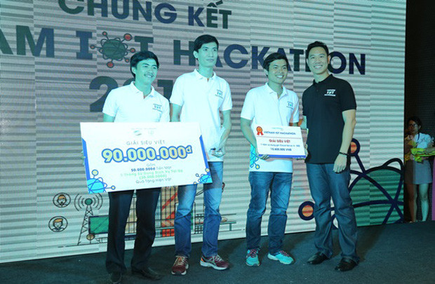 Đại học Lạc Hồng vô địch cuộc thi Vietnam IoT Hackathon 2017