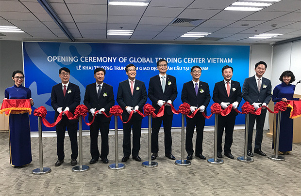 Ngân hàng Shinhan Việt Nam ra mắt Trung tâm giao dịch toàn cầu 