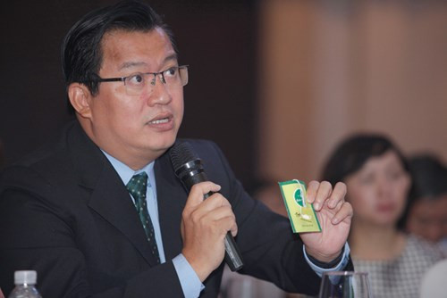 Giám khảo Nguyễn Tuấn Quỳnh - CEO Saigon Books nêu nhận xét về bao bì sản phẩm của đề án