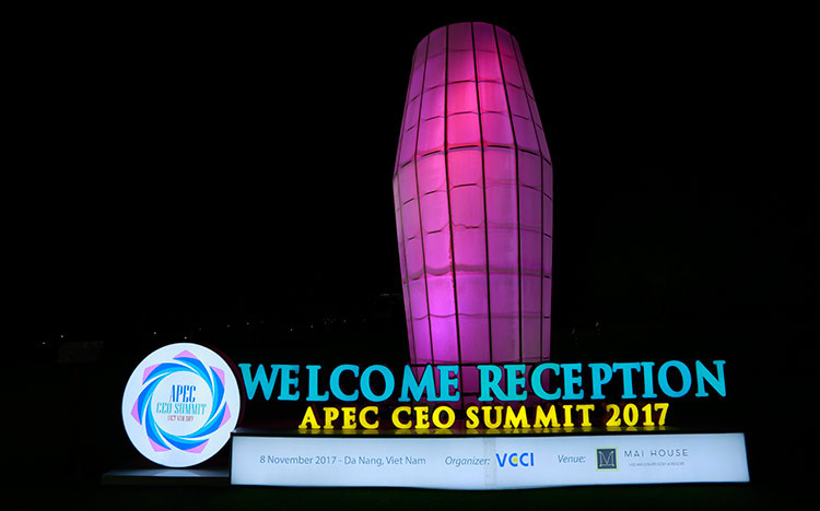 1000 CEO gặp gỡ và kết nối nhân APEC CEO Summit