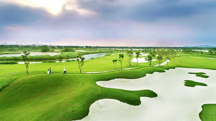 Vinpearl Golf Hải Phòng được đánh giá là một trong những sân gôn trên đảo sở hữu đẳng cấp theo tiêu chuẩn quốc tế