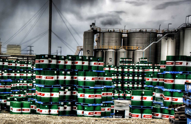 Giá dầu tăng: Chọn cổ phiếu nào?