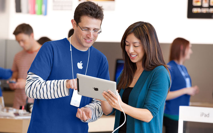 Nhân viên Apple được dạy gì trong ngày đầu tiên đi làm?