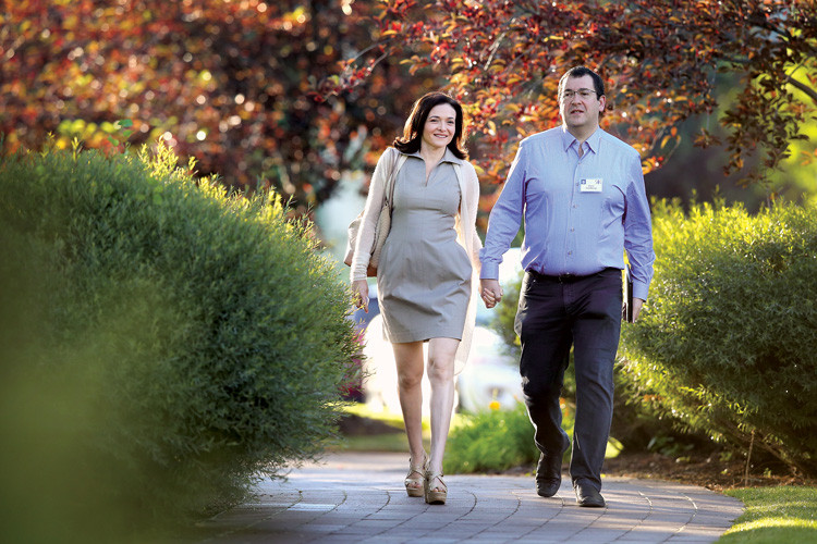 Sheryl Sandberg và chồng David Goldberg - Ảnh: time.com