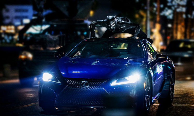 Cận cảnh siêu xe Lexus LC500 trong phim bom tấn Black Panther