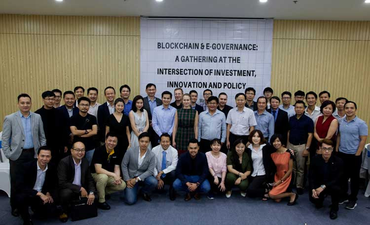 blockchain-and-egovernance-doanh-nhan-sa