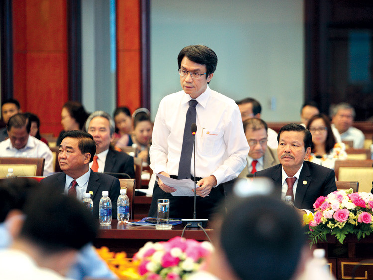 Ông Trần Việt Anh phát biểu tại hội nghị