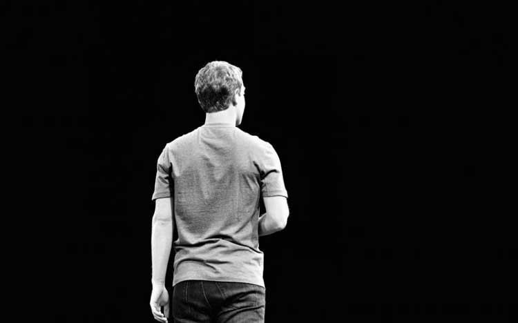 Mark Zuckerberg bị đề nghị từ chức sau scandal rò rỉ thông tin