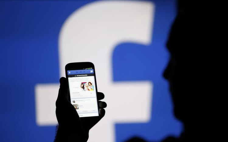 Người dùng Facebook bị bên thứ ba khai thác thông tin gì