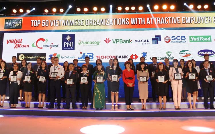 SCB thuộc “Top 5 Ngân hàng Việt có môi trường làm việc tốt nhất”