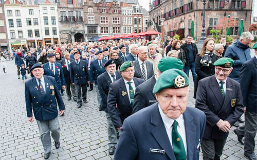 Người thừa cân không được tham gia diễu hành ở Hà Lan