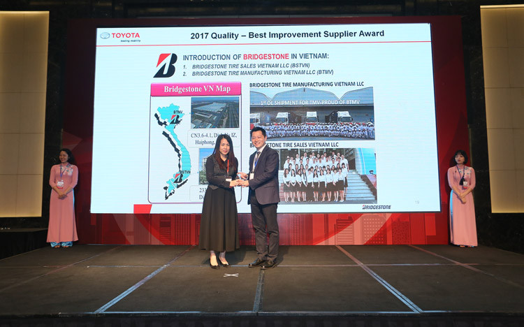 Bridgestone Việt Nam đạt danh hiệu nhà cung cấp chất lượng của năm từ Toyota