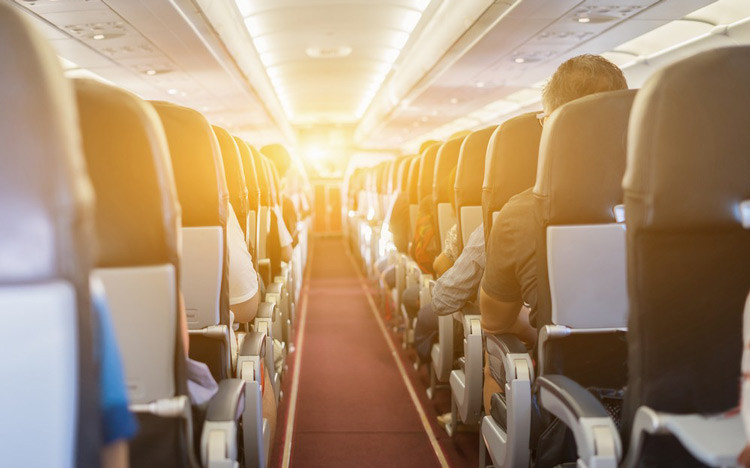 15 điều sai lầm du khách thường làm trên chuyến bay