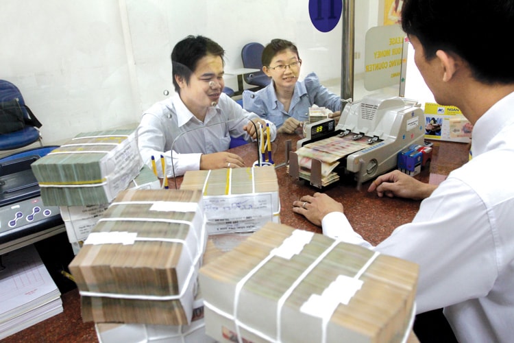 Tiền gửi tăng mạnh - điều kiện cần để ổn định kinh tế vĩ mô