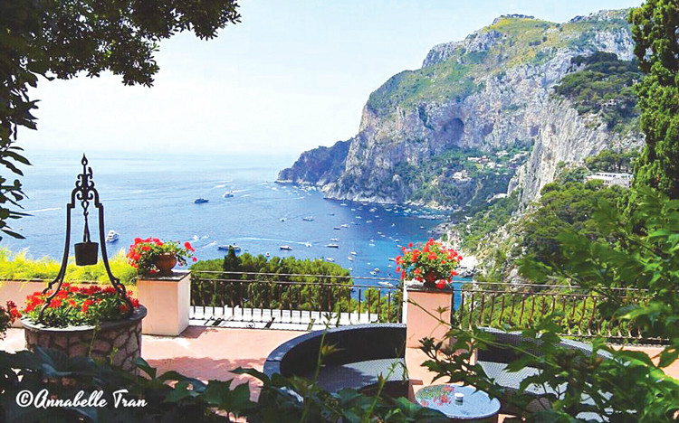 Capri - nơi biển nối liền trời xanh